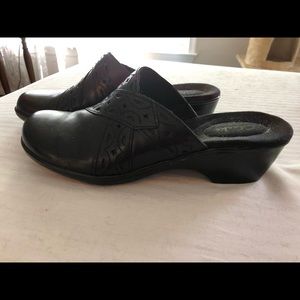 Clark’s size 8 1/2